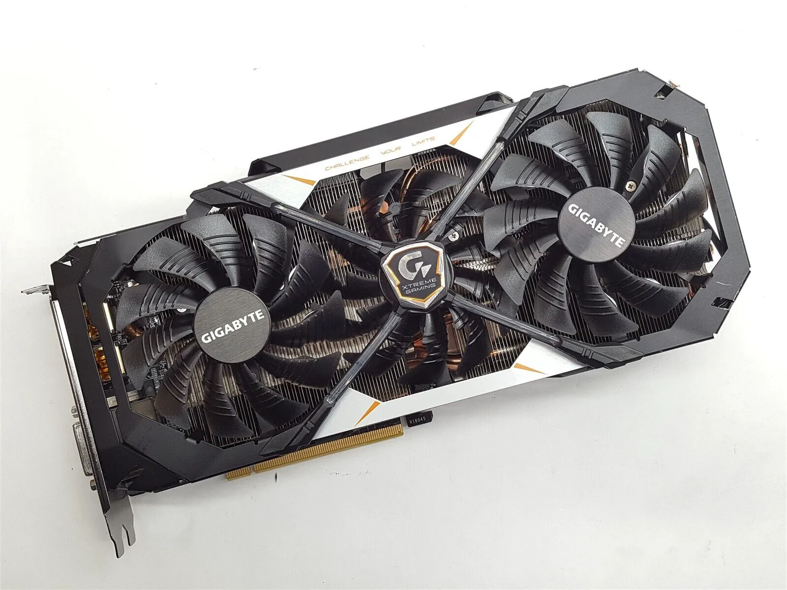 Gigabyte NVIDIA GeForce GTX 1080 Xtreme Gaming Premium GV-N1080XTREME-8GD Parts